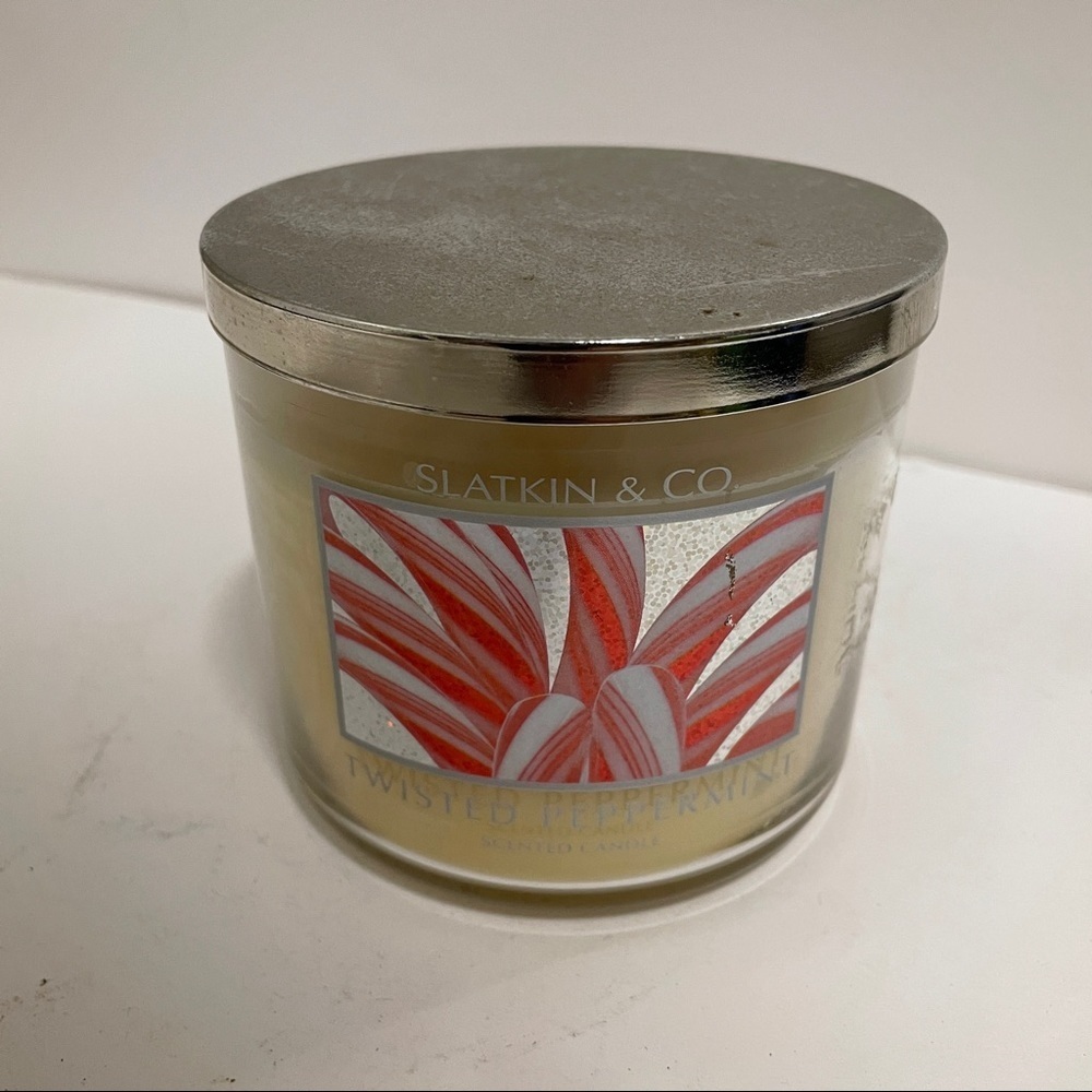 Slatkin & Co Bath and Body Works Twisted Peppermint Candle